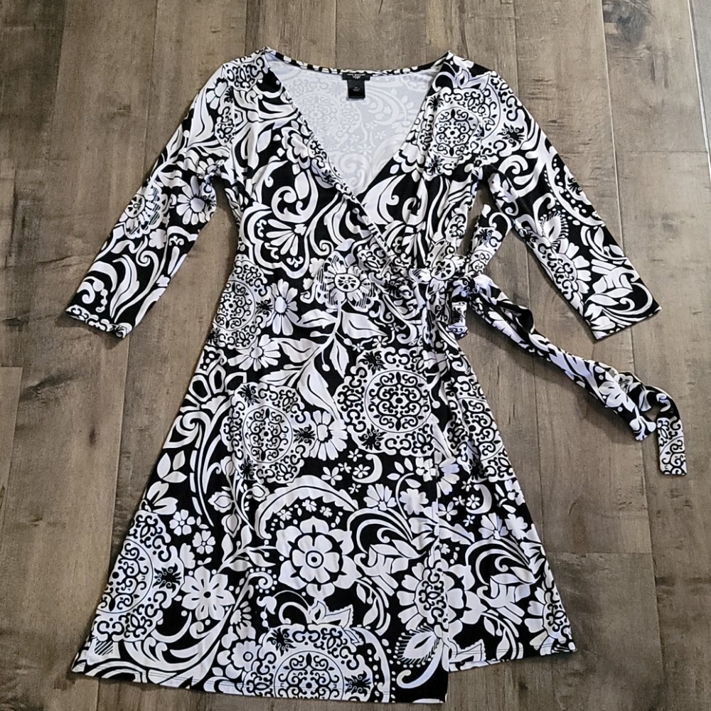Ann Taylor Black and White Floral Wrap Dress
